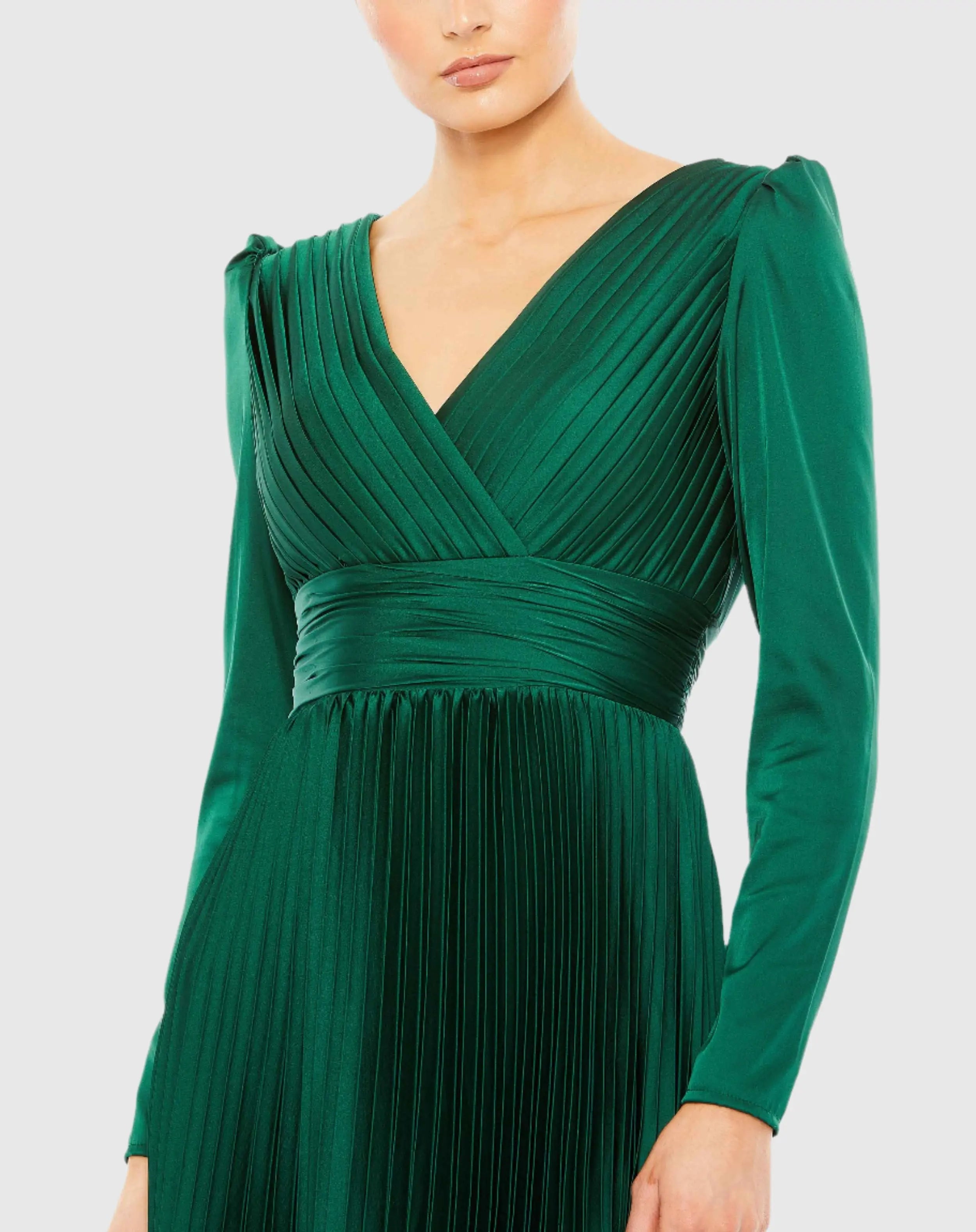 Green Pleated Long Sleeve V-Neck Gown-Myartka