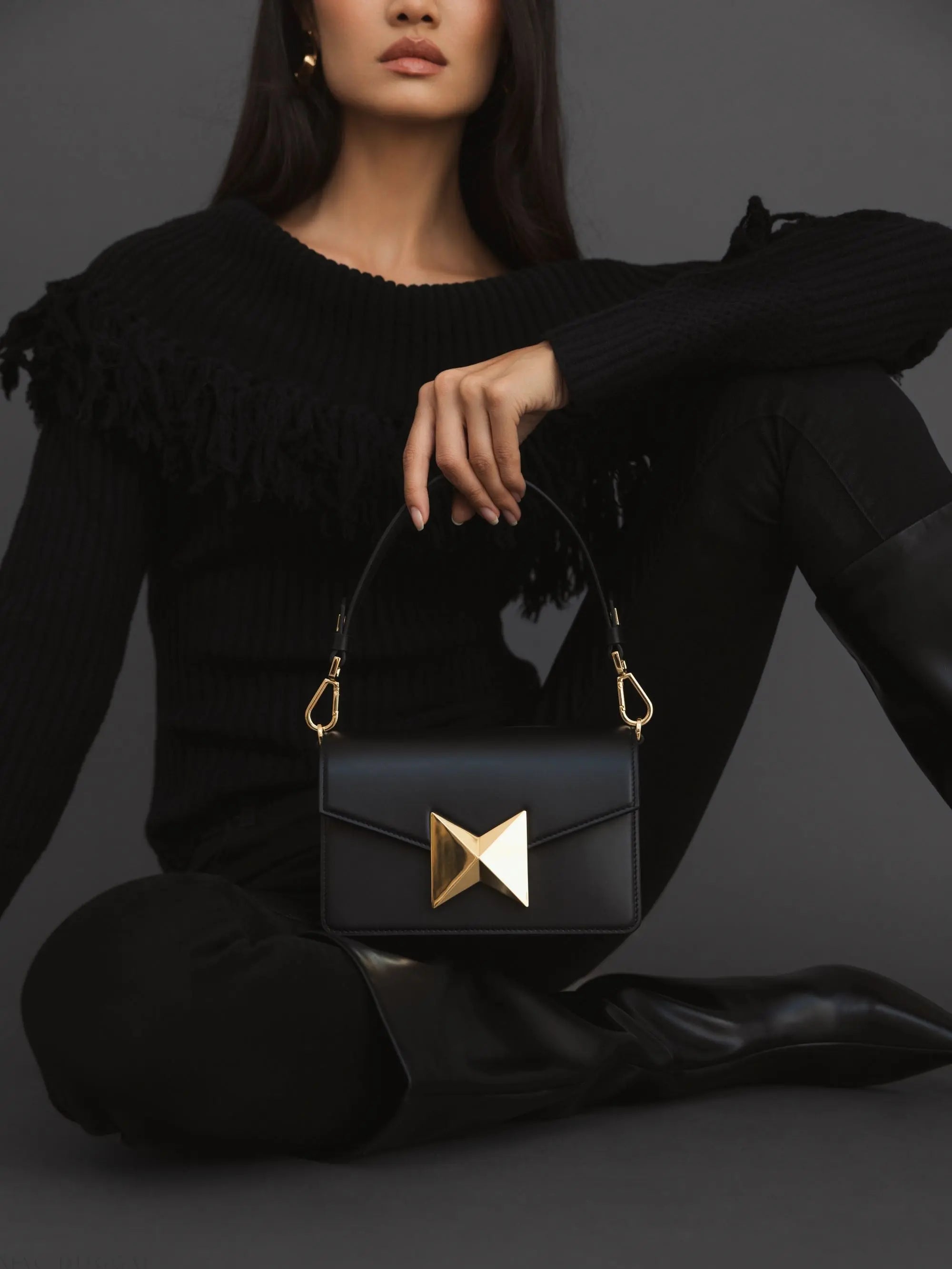 Black Mini Leather Shoulder Handbag With Gold Hardware-Myartka