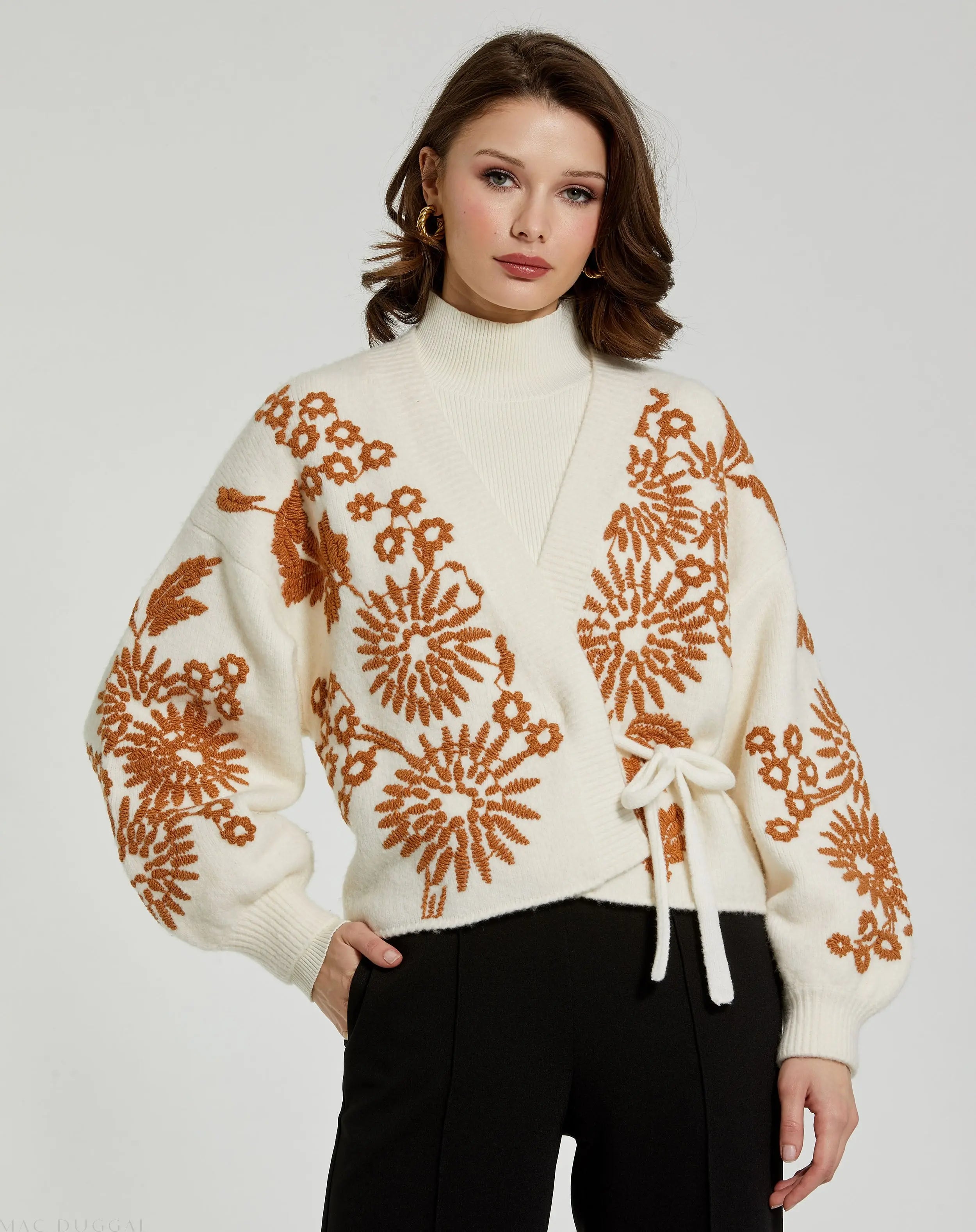 White Cropped Knit Cardigan With Floral Details-Myartka