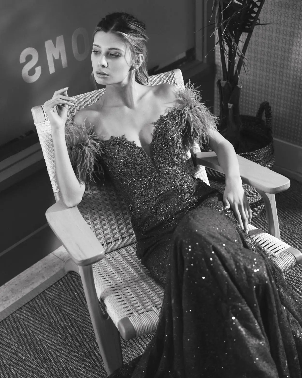 Green Off The Shoulder Embellished Lace Feather Trim Gown-Myartka