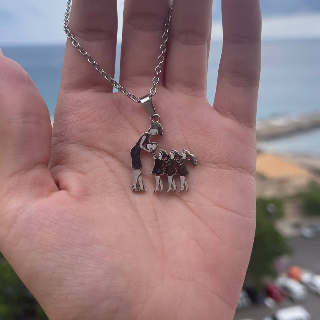 "Mom & kids" necklace-BUNNYKACHU