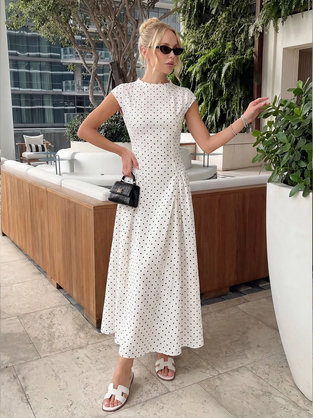 👗 Retro Polka Dot Ruffled Midi Dress
