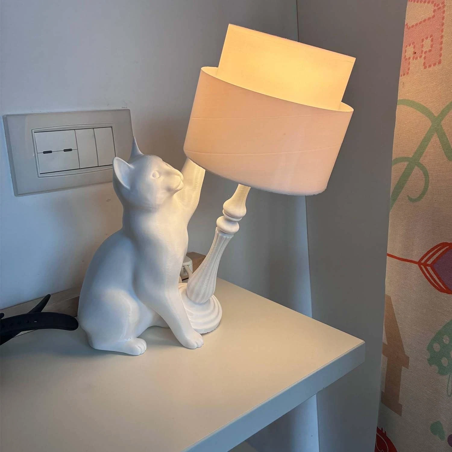 😺 3D Art Naughty Cat Gravity Lamp | Creative Slant Cat Desk Lamp, Perfect Couple Gift