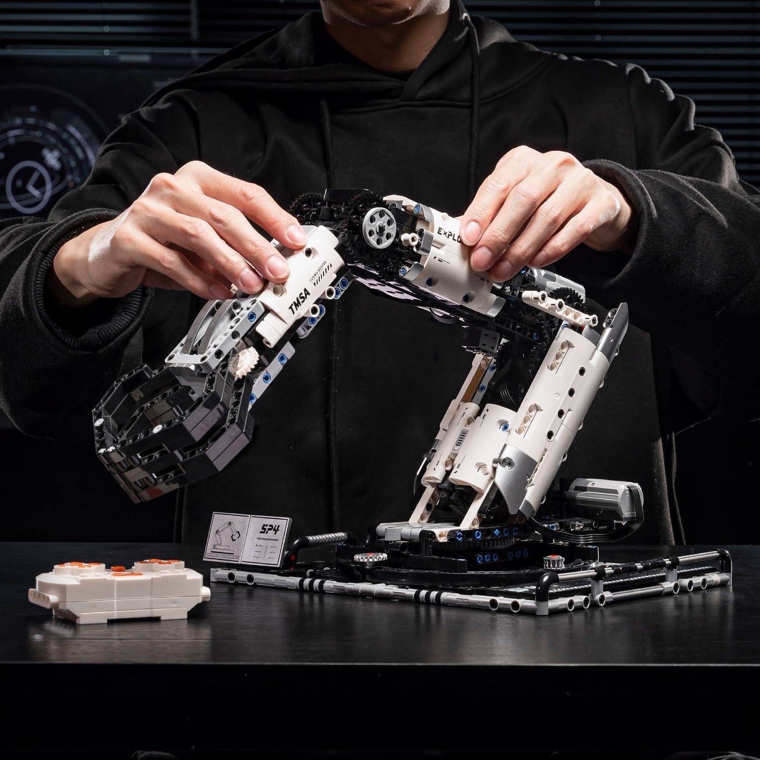 🧩 Tech Series RC Mechanical Arm Building Block Set |Educational DIY Toy