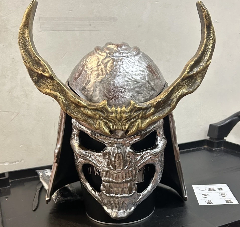 ⚔️ Mortal Kombat 2 Helmet & Popcorn Bucket Set | Limited Movie Collectible