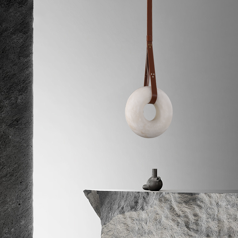 Alabaster Ring Chandelier – Sculptural Spanish Stone & Leather Pendant | LINKORI RINGMABLE Oslo Alabaster Pendant Lamp