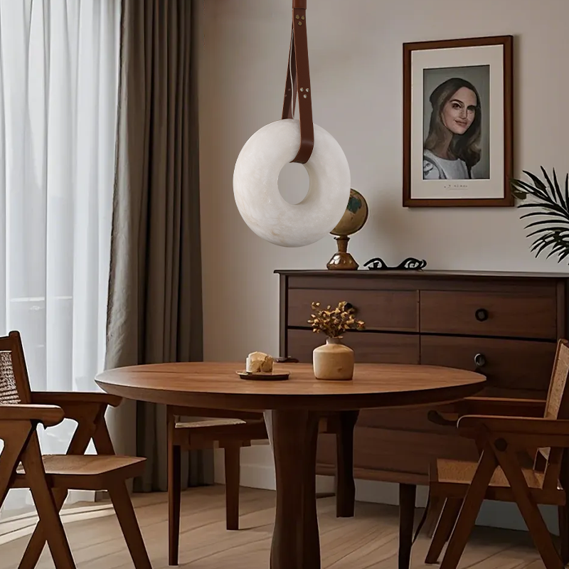 Alabaster Ring Chandelier – Sculptural Spanish Stone & Leather Pendant | LINKORI RINGMABLE Oslo Alabaster Pendant Lamp