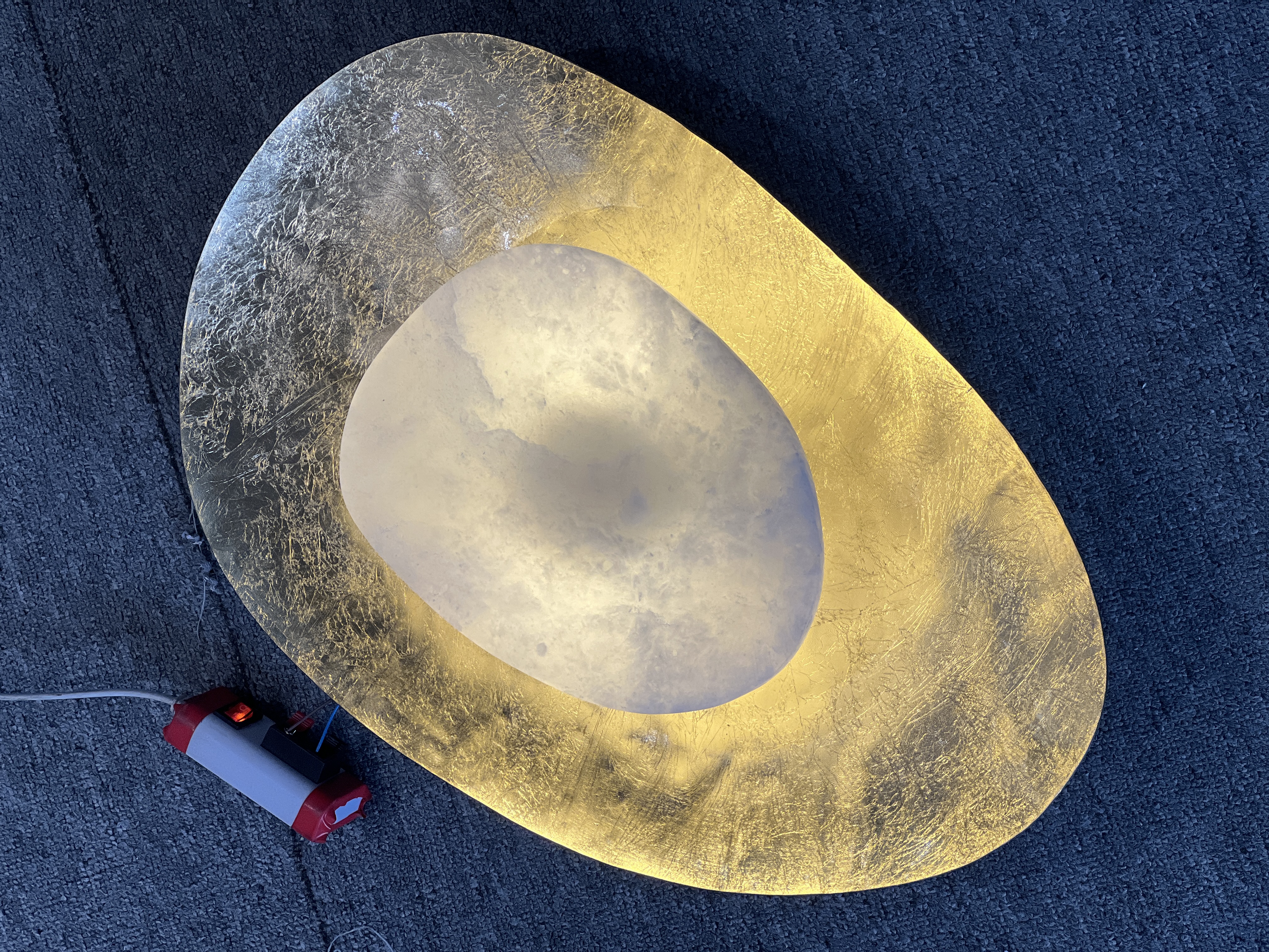 Modern Art Alabaster Wall Sconce, Soft Warm Glow Brass Lamp for Entryway, Living Room & Villa
