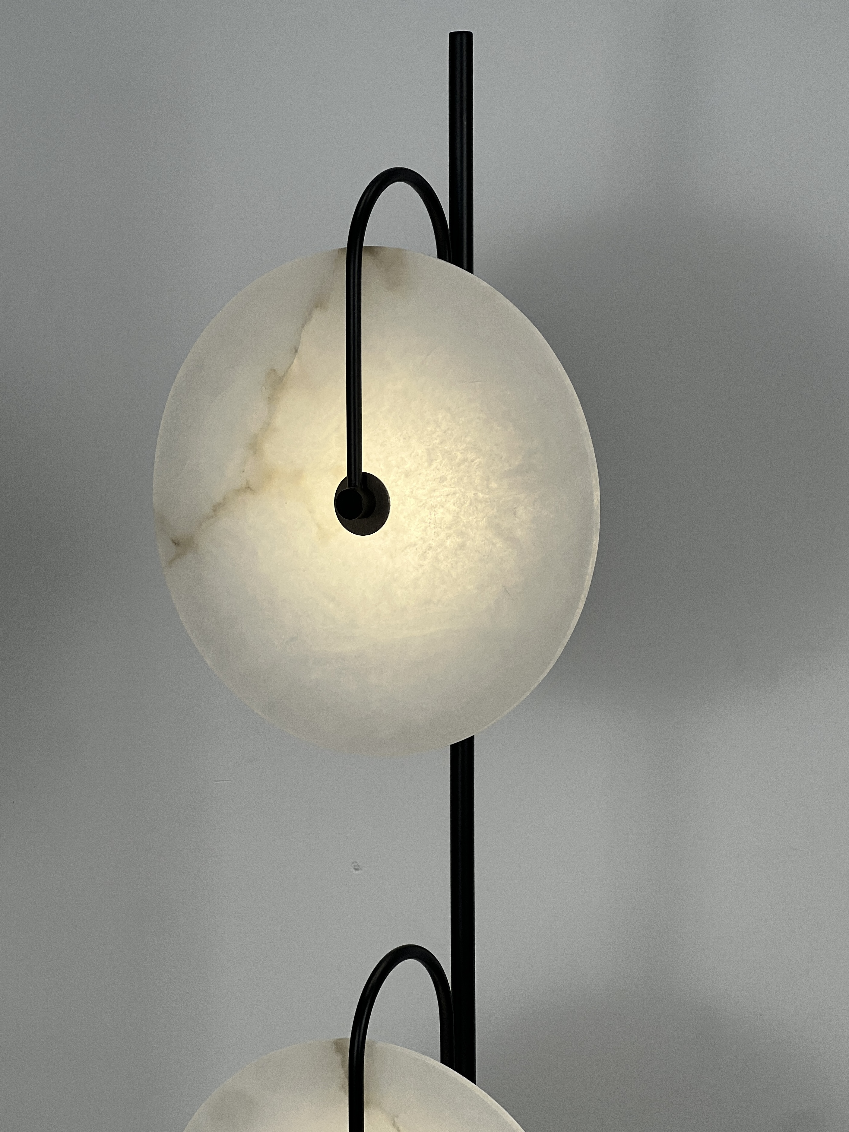 QUINS by Romatti Handcrafted Spanish Alabaster Grandeur Floor Lamp, Modern Luxury Home Decor Standing Floor Lamp