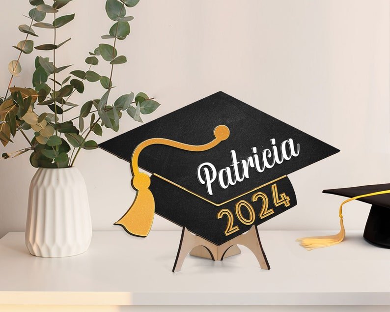 Personalized Graduation Cap Plaque Decoration - Canvasgiftco