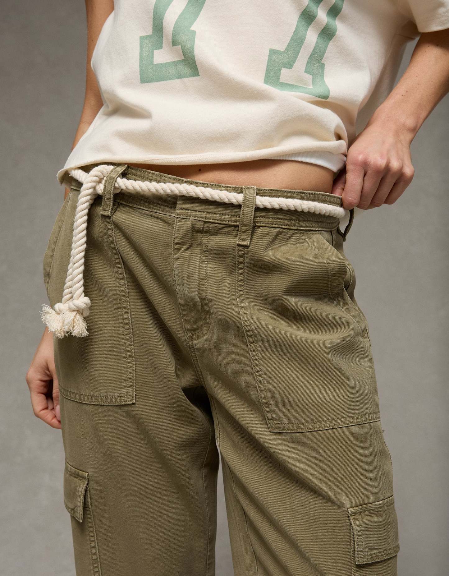 AE Low-Rise Baggy Straight Cargo Pant