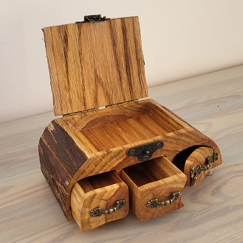 ECO friendly Jewelry oak Log Box
