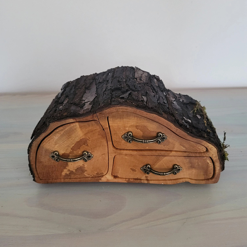 ECO friendly Jewelry Pear Log Box with Bark