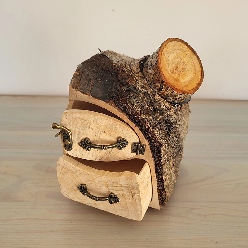 Natural Jewelry Aspen Log Box with Bark