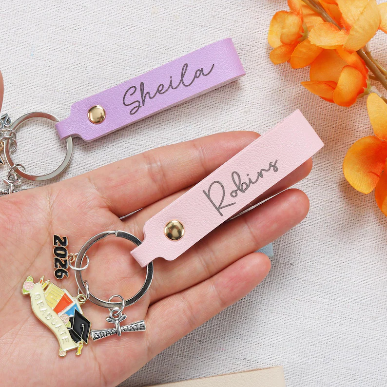 Personalized name genuine leather graduation keychain, 2026 graduate keychain