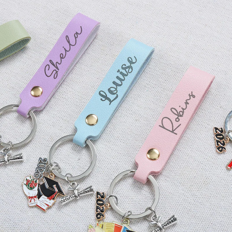 Personalized name genuine leather graduation keychain, 2026 graduate keychain