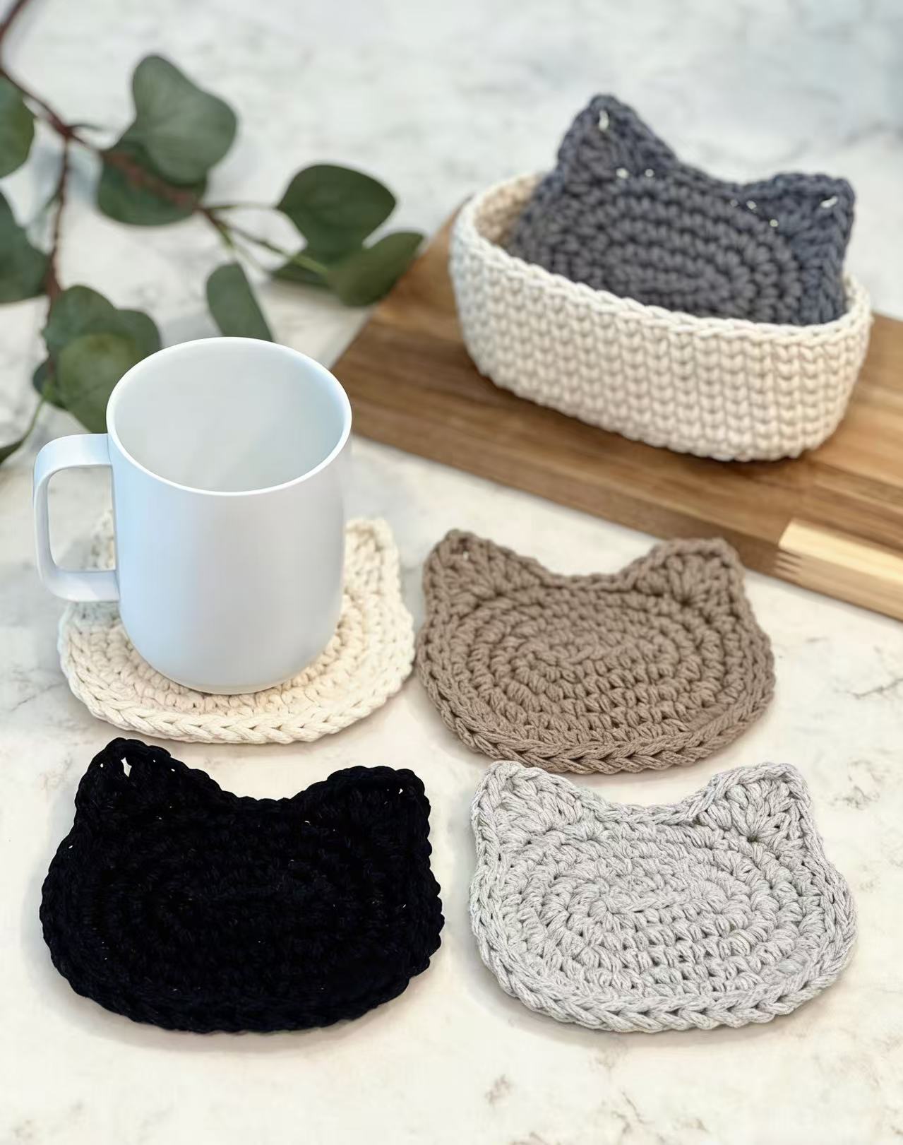 Sous-verres chat au crochet, lot de 4 ou 6 avec support