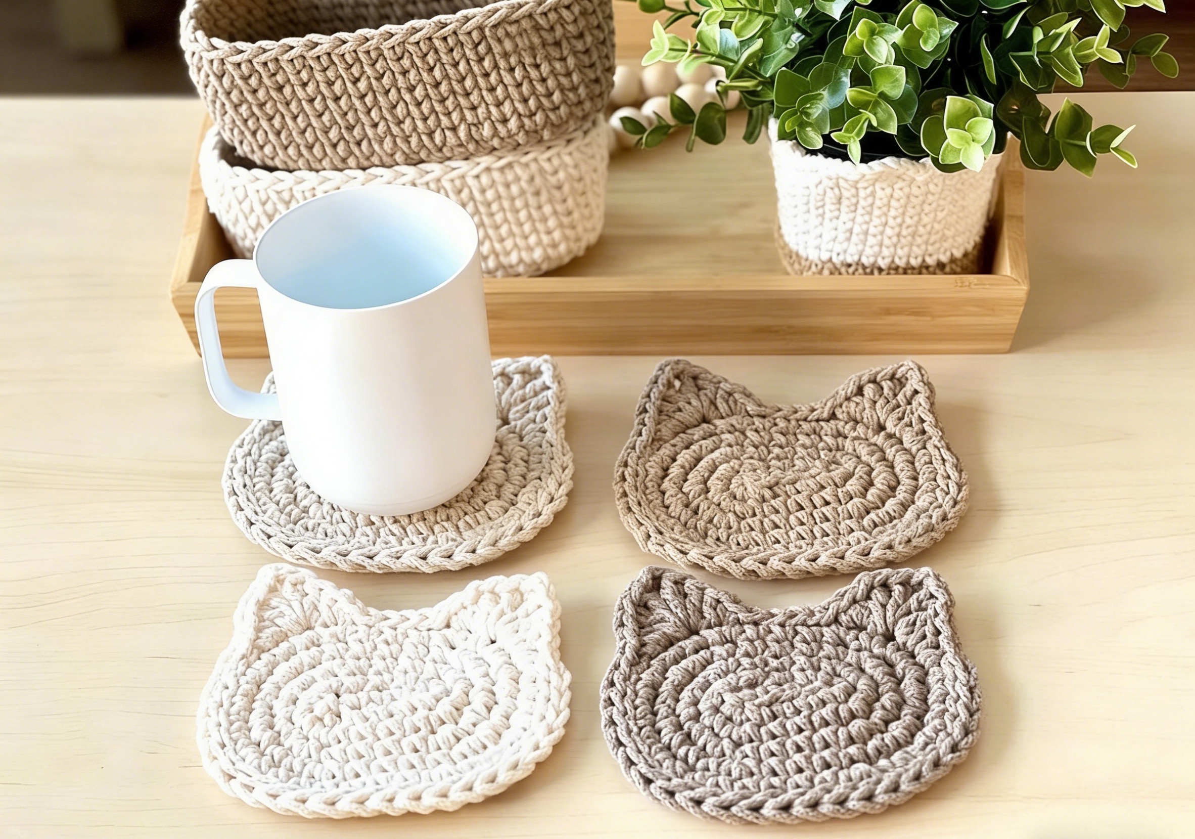 Sous-verres chat au crochet, lot de 4 ou 6 avec support