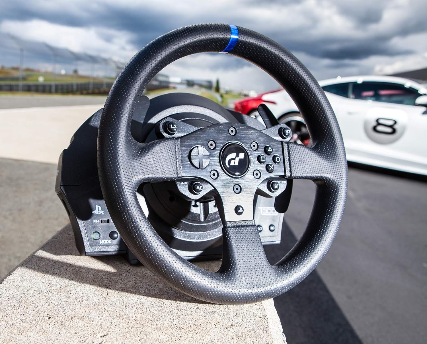 Thrustmaster T300 RS GT - Ensemble volant et pédales de course hautes performances avec retour de force pour PC, PS4, PS5 et PS5 Pro