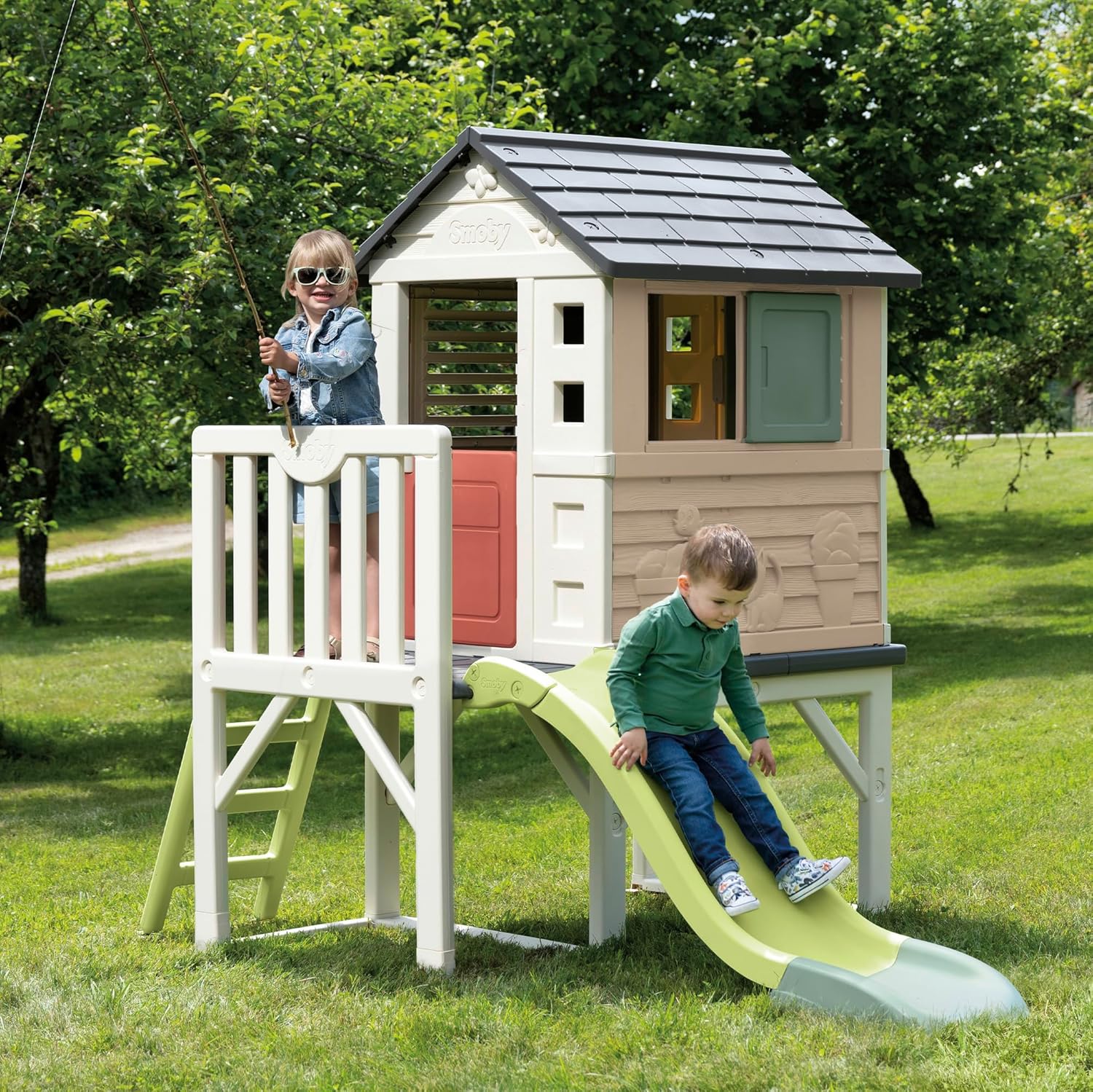 Smoby Life - Maison Pilotis - Plateforme de 70 cm - Echelle, Toboggan - Matière Recyclée - A Partir de 2 Ans - Fabrication Française