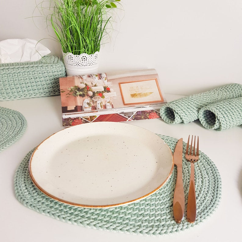 Ensemble de sets de table ovales crochetés, style minimaliste fait main