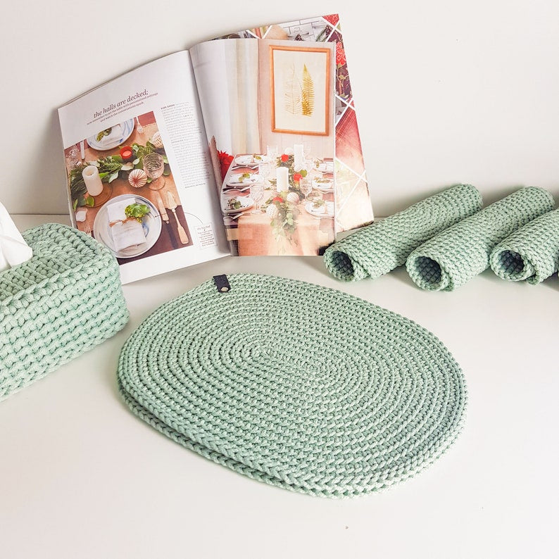 Ensemble de sets de table ovales crochetés, style minimaliste fait main
