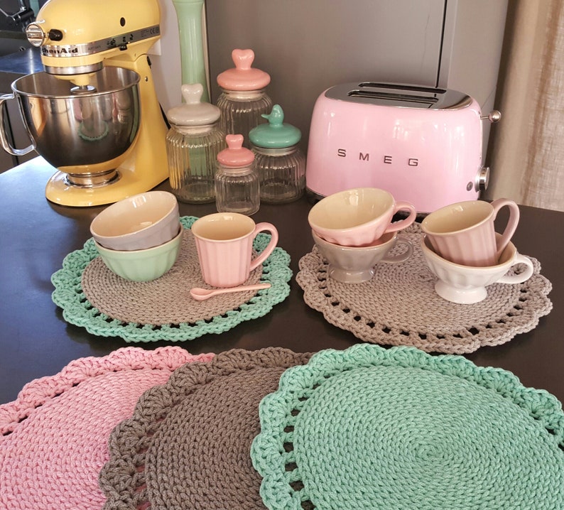 Sets de table crochetés faits main, serviettes tricot, plusieurs couleurs