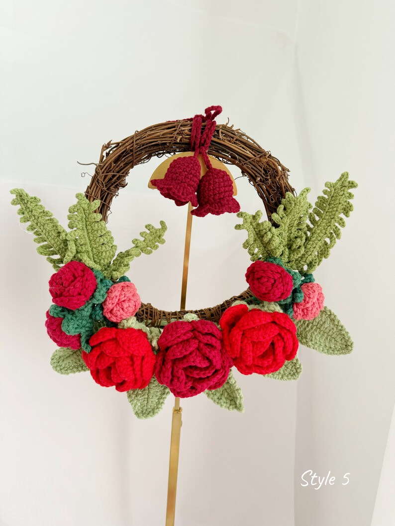 Couronne florale au crochet pour décoration intérieure et porte d’entrée