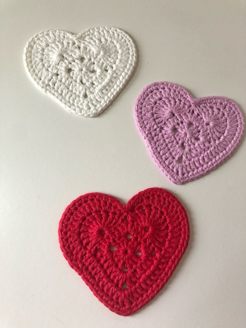 Sous-verres coeur au crochet en coton, déco table et boissons