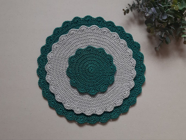 Set de table rond crocheté fait main, disponible en 3 tailles