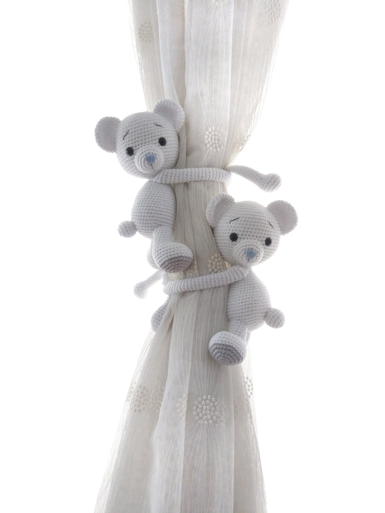 Embrasse de rideau crochet ours beige amigurumi décoration