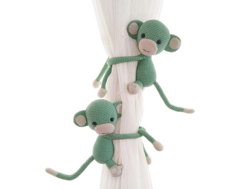 Embrasse de rideau crochet singe marron amigurumi décoration