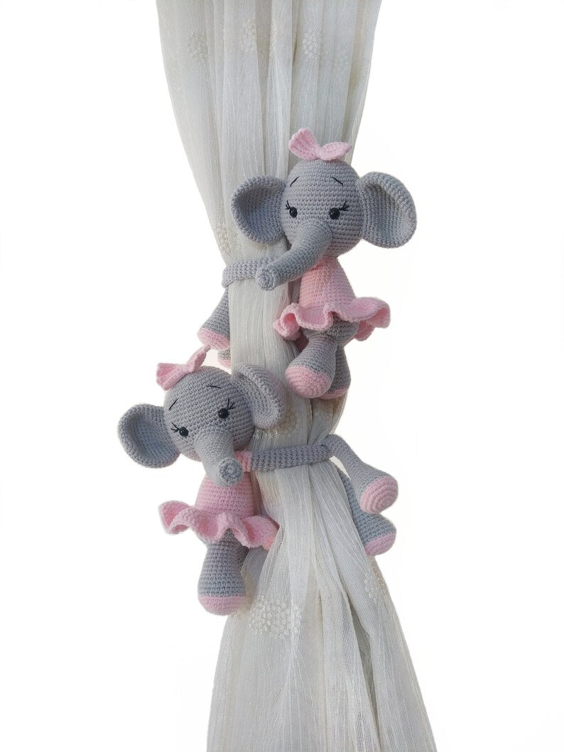 Embrasse de rideau crochet éléphant gris amigurumi décoration