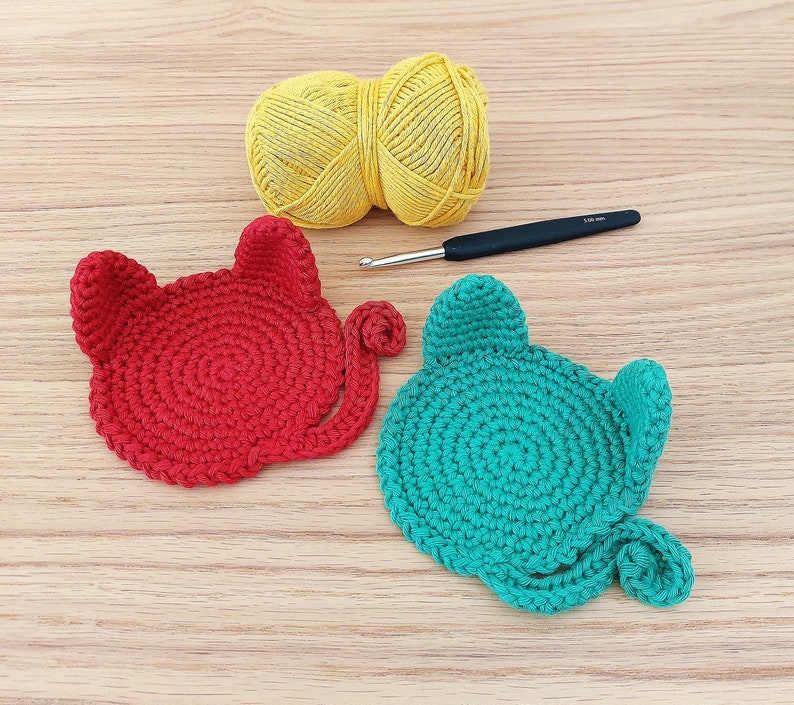 Sous-verres chat au crochet, idée cadeau déco table basse