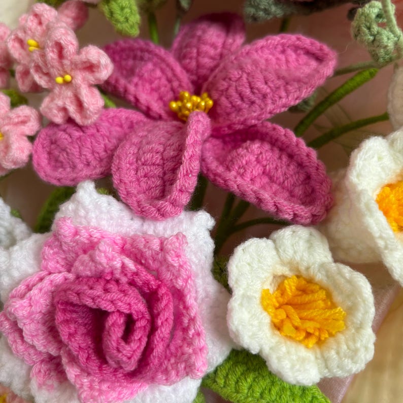Bouquet de fleurs au crochet, tulipes roses cadeau anniversaire mariage