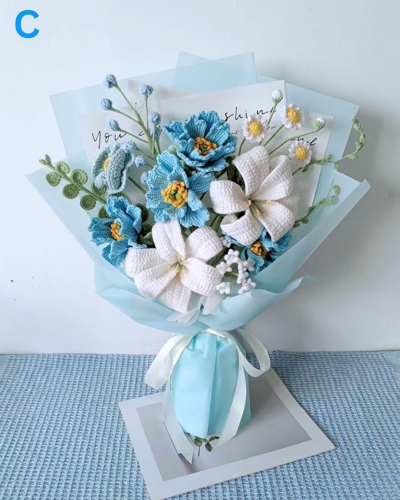 Bouquet de fleurs au crochet, rose bleue cadeau Saint-Valentin diplôme