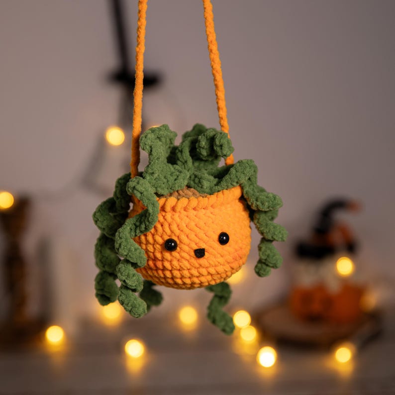 Breloque de Noël en crochet pour voiture Monstera : cintre fait main père Noël et plante flocon de neige