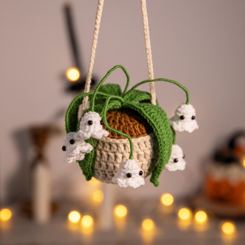 Breloque de Noël en crochet pour voiture Monstera : cintre fait main père Noël et plante flocon de neige