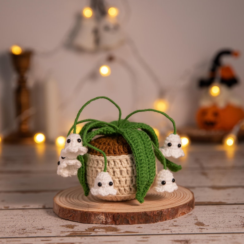 Breloque de Noël en crochet pour voiture Monstera : cintre fait main père Noël et plante flocon de neige