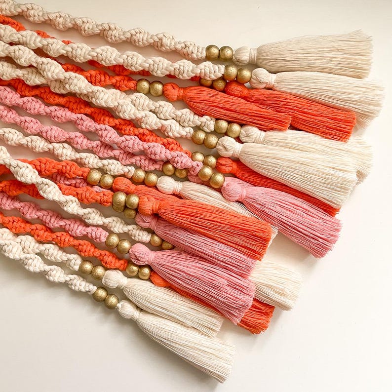 Embrasse de rideau en macramé avec frange et perles dorées