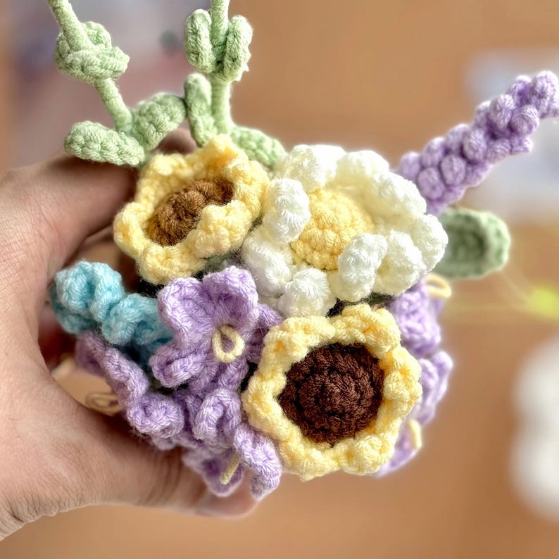 Suspension patron crochet panier fleurs tournesols roses marguerites