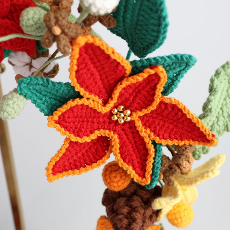 Couronne de fleurs de Noël au crochet faite main - Décoration murale florale des fêtes rouge et orange, Couronne de poinsettia au crochet pour la décoration de Noël
