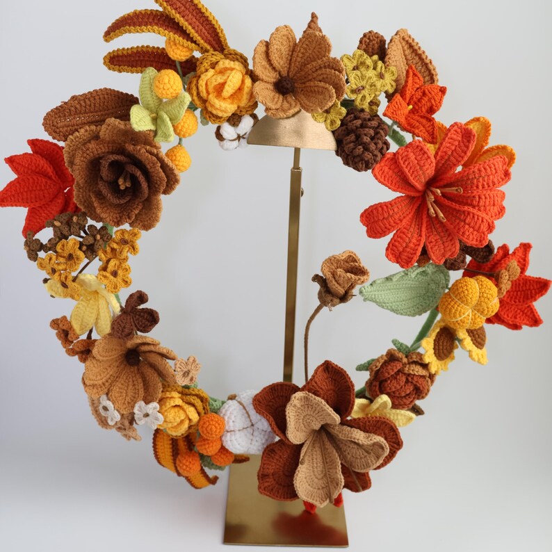 Couronne florale automne au crochet pour décoration murale et porte