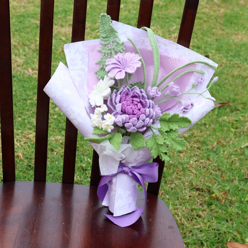 Bouquet de fleurs au crochet, dahlias roses tricotées déco maison