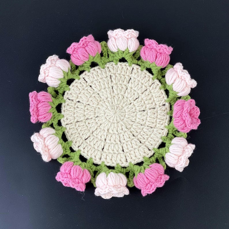 Sous-verres floraux au crochet, porte-gobelet déco maison