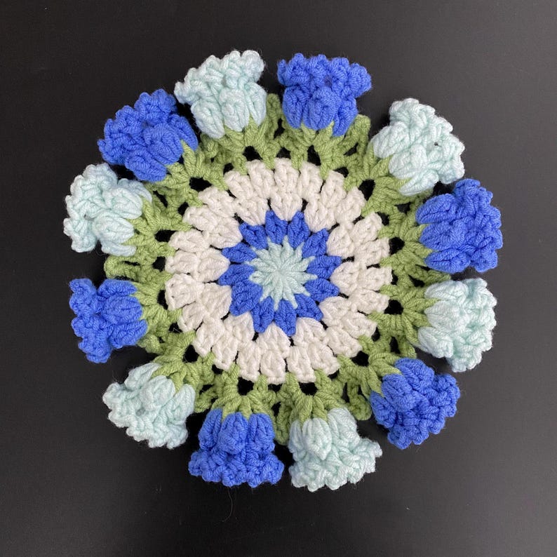 Sous-verres floraux au crochet, porte-gobelet déco maison