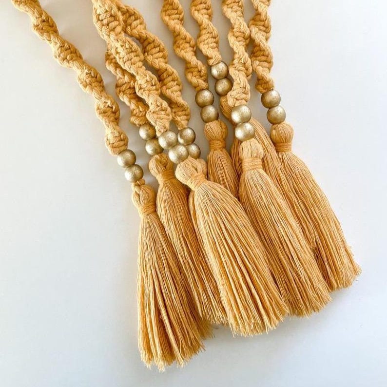 Embrasse de rideau en macramé avec frange et perles dorées