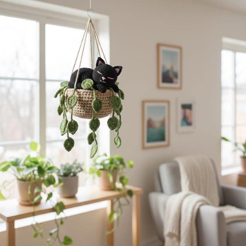 Crochet fait main chat noir dormant dans pothos suspendu, chat noir rétroviseur suspendu voiture, chat et pot de fleurs d'art mural