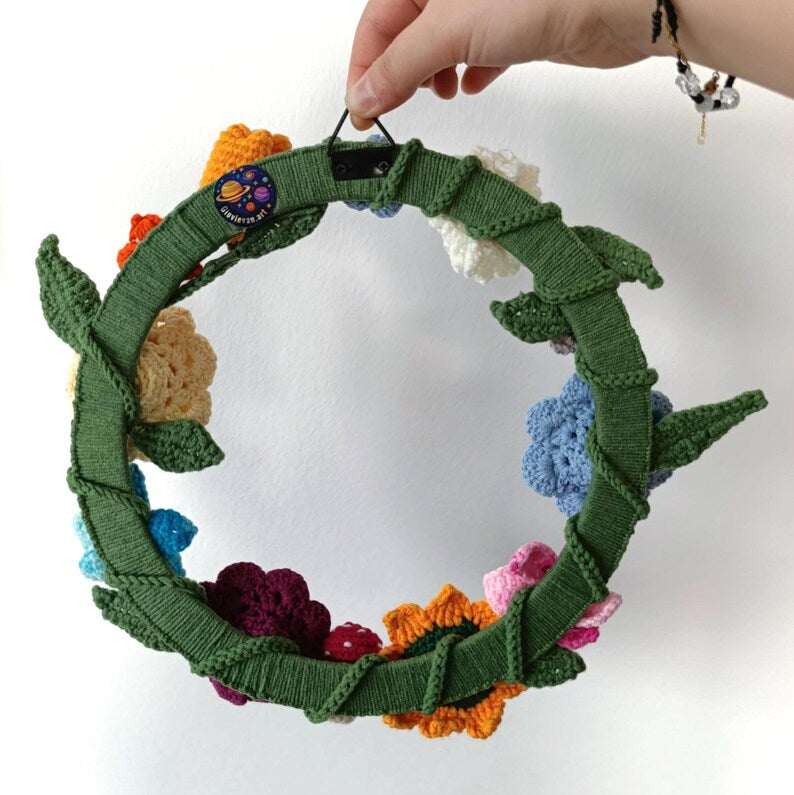 Couronne de fleurs au crochet Forêt secrète 27 cm décoration bohème