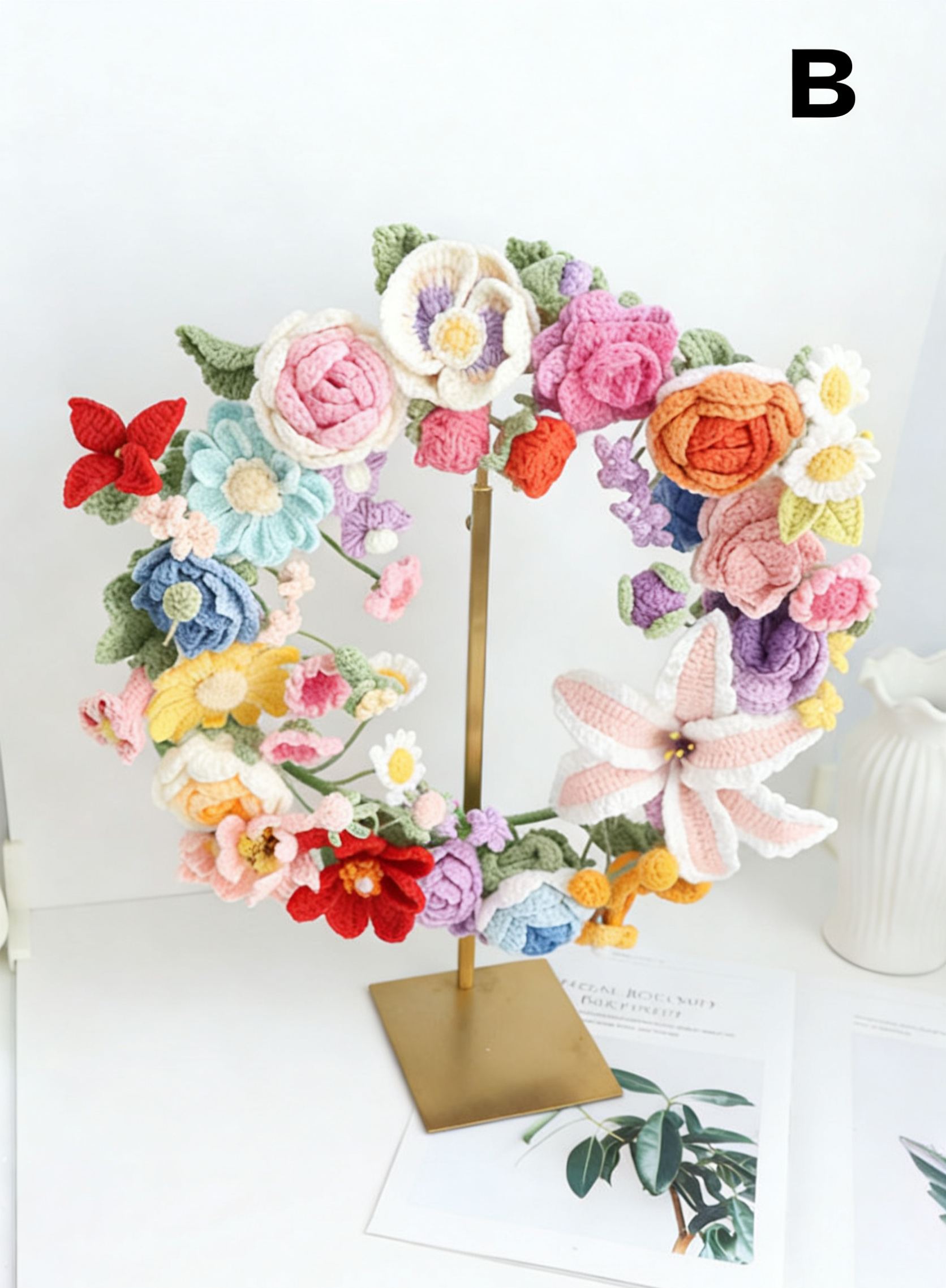 Couronne de fleurs printanière au crochet pour décoration de porte